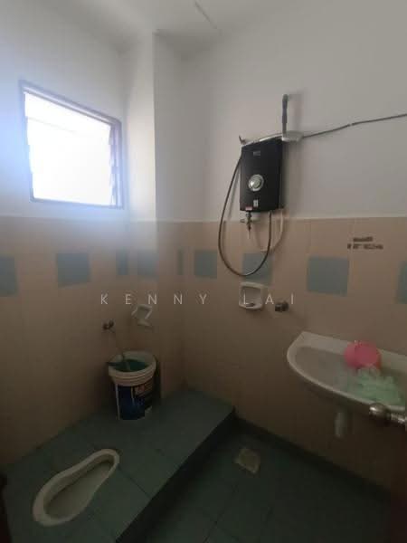 Rumah Teres 2-Tingkat untuk Disewa di Bandar Mahkota Cheras (Cheras) - Kenny Lai - Bathroom - PropertyGuru.com.my