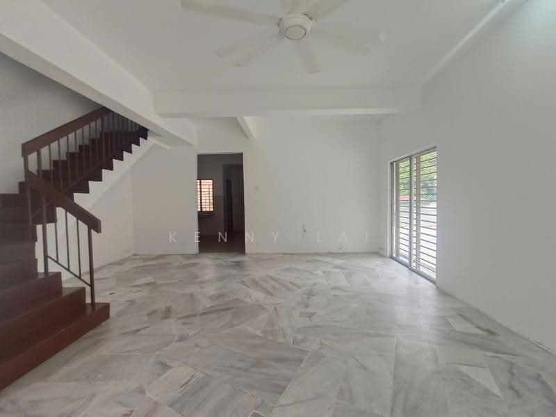 Rumah Teres 2-Tingkat untuk Disewa di Bandar Mahkota Cheras (Cheras) - Kenny Lai - Living Room - PropertyGuru.com.my