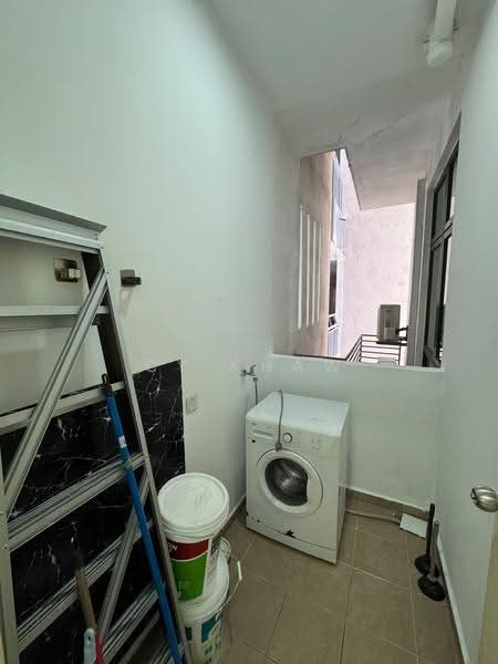 Kediaman Servis untuk Dijual di D'Summit Residences - CY Khaw - Exterior - PropertyGuru.com.my