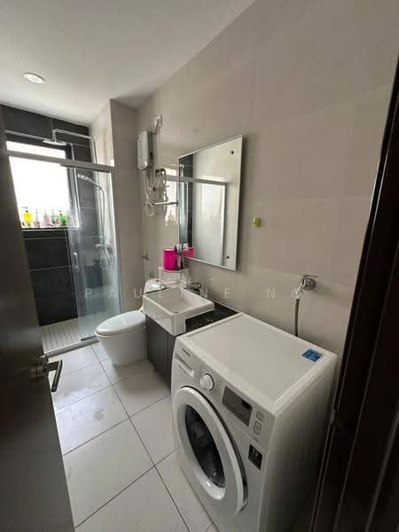 Condominium for Rent at Bay Point @ Country Garden Danga Bay - Pauline Ng - Bathroom - PropertyGuru.com.my