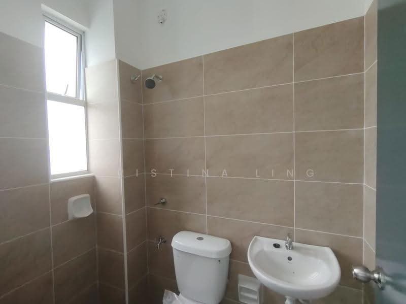 Rumah Teres untuk Disewa di Bandar Dato Onn (Tebrau) - Christina Ling - Bathroom - PropertyGuru.com.my