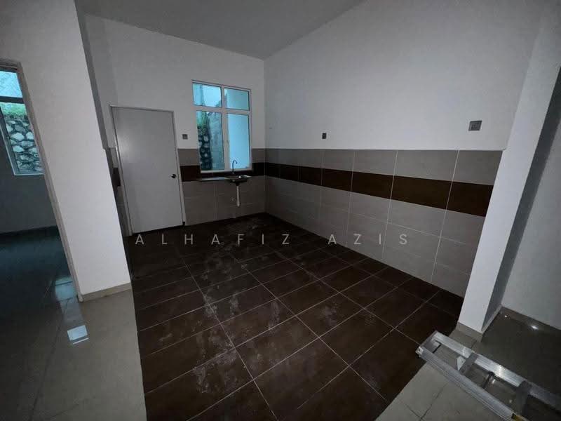 Rumah Berkembar untuk Dijual di Kluang (Johor) - ALHAFIZ AZIS - Kitchen - PropertyGuru.com.my