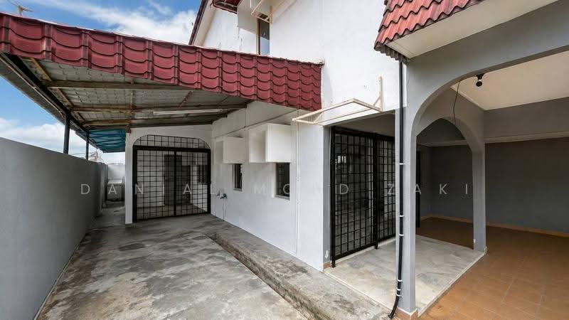 2-storey Terraced House for Sale in Klang (Selangor) - Danial Mohd Zaki - Exterior - PropertyGuru.com.my