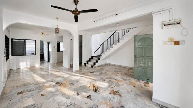 2-storey Terraced House for Sale in Klang (Selangor) - Danial Mohd Zaki - Living Room - PropertyGuru.com.my