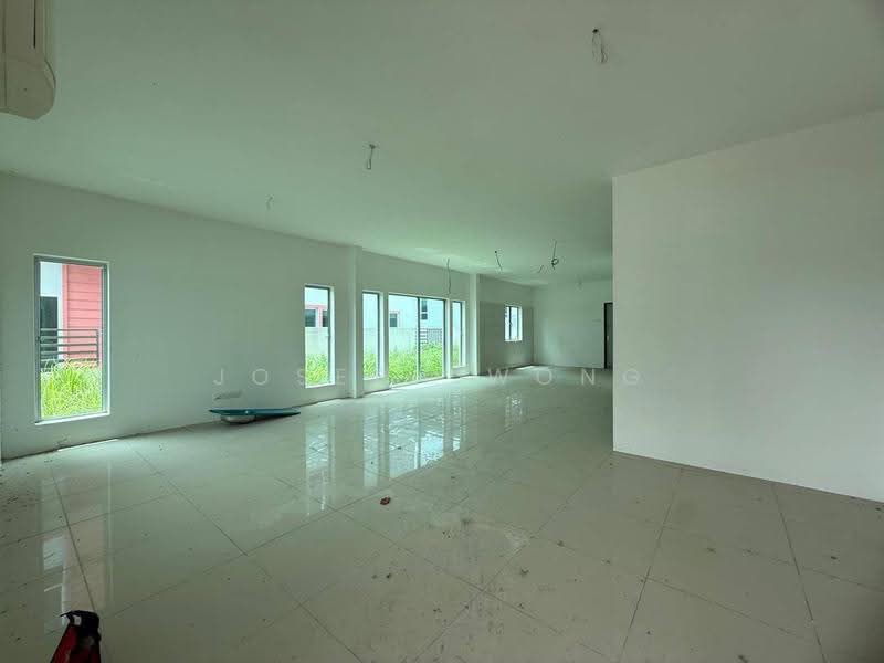 Rumah Berkembar untuk Dijual di Panorama Lapangan Saujana (Green Park) (Ipoh) - Joseph Wong - Living Room - PropertyGuru.com.my