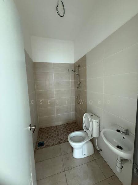 Rumah Berkembar untuk Dijual di Panorama Lapangan Saujana (Green Park) (Ipoh) - Joseph Wong - Bathroom - PropertyGuru.com.my