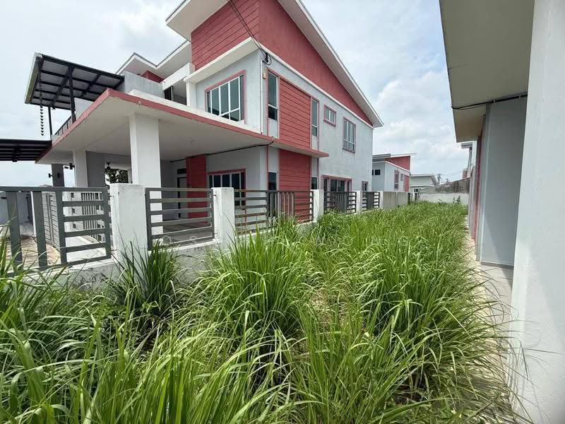 Rumah Berkembar untuk Dijual di Panorama Lapangan Saujana (Green Park) (Ipoh) - Joseph Wong - Exterior - PropertyGuru.com.my