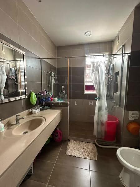 2.5-storey Terraced House for Rent in Goodview Heights (Kajang) - Ken Lim - Bathroom - PropertyGuru.com.my