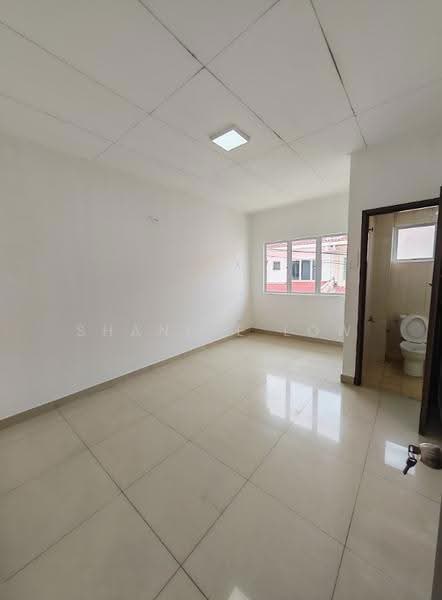 Rumah Teres 2-Tingkat untuk Dijual di TAMAN PUCHONG UTAMA (Puchong) - Shanice Low - Bathroom - PropertyGuru.com.my