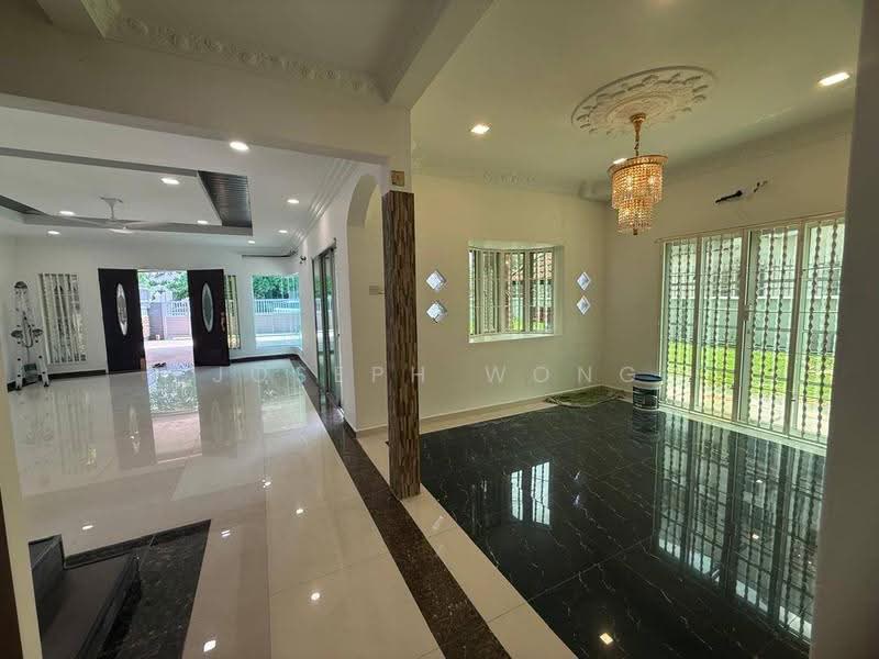 Semi-Detached House for Rent in Fair Park (Ipoh) - Joseph Wong - Living Room - PropertyGuru.com.my