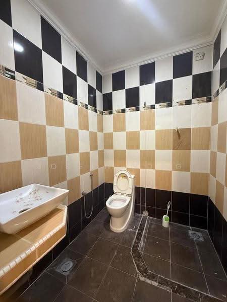 Semi-Detached House for Rent in Fair Park (Ipoh) - Joseph Wong - Bathroom - PropertyGuru.com.my