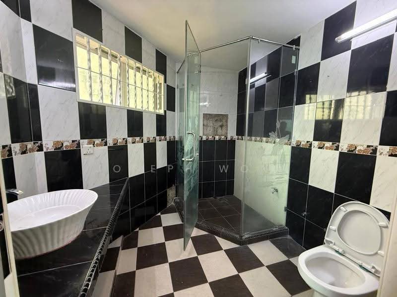 Semi-Detached House for Rent in Fair Park (Ipoh) - Joseph Wong - Bathroom - PropertyGuru.com.my