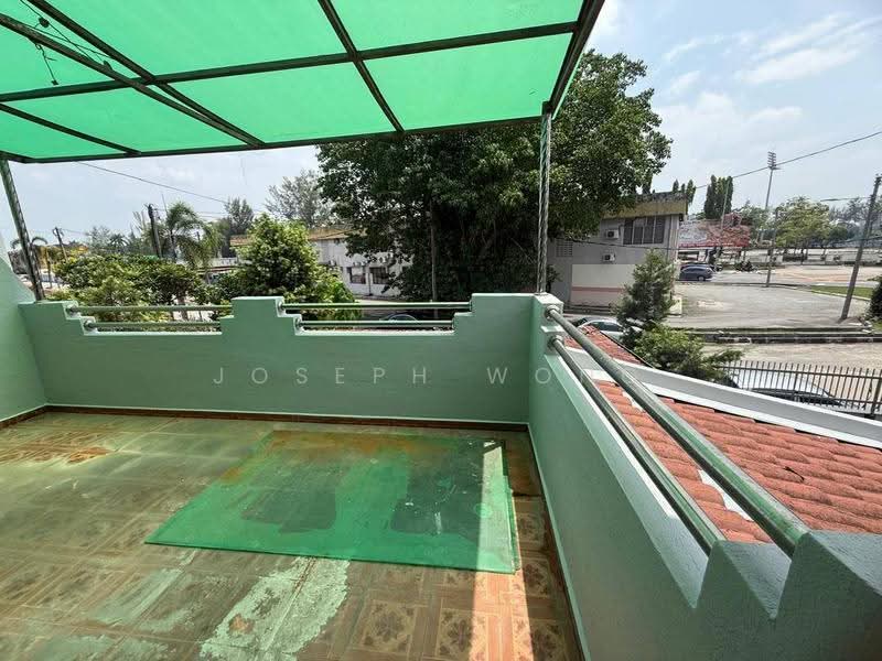 Semi-Detached House for Rent in Fair Park (Ipoh) - Joseph Wong - Balcony - PropertyGuru.com.my