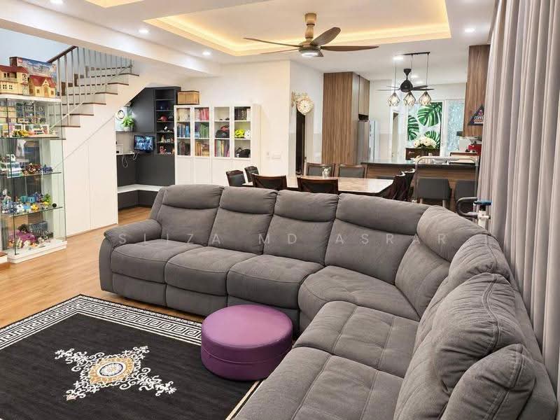 Rumah Teres 2-Tingkat untuk Dijual di Denai Alam (Shah Alam) - Asliza Md Asrar - Living Room - PropertyGuru.com.my