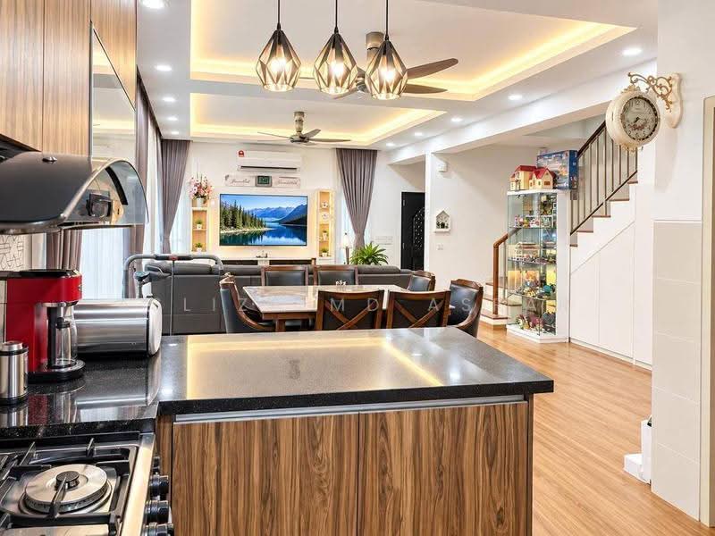 Rumah Teres 2-Tingkat untuk Dijual di Denai Alam (Shah Alam) - Asliza Md Asrar - Living Room - PropertyGuru.com.my