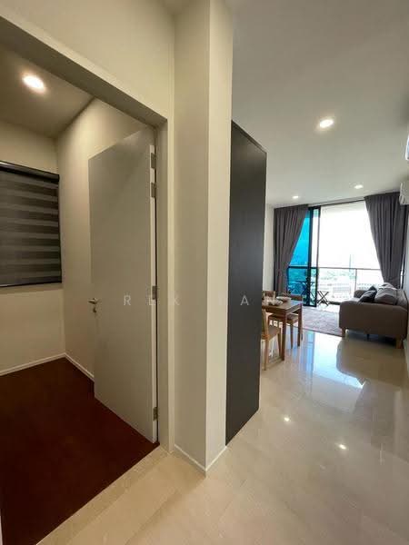 Kediaman Servis untuk Disewa di 10 Stonor - Rex Tan - Living Room - PropertyGuru.com.my