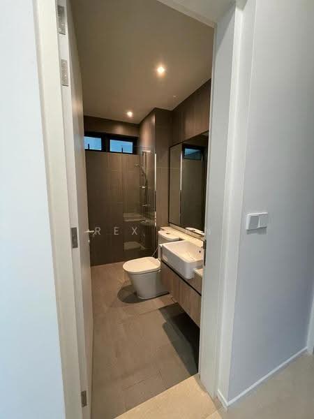 Kediaman Servis untuk Disewa di 10 Stonor - Rex Tan - Bathroom - PropertyGuru.com.my