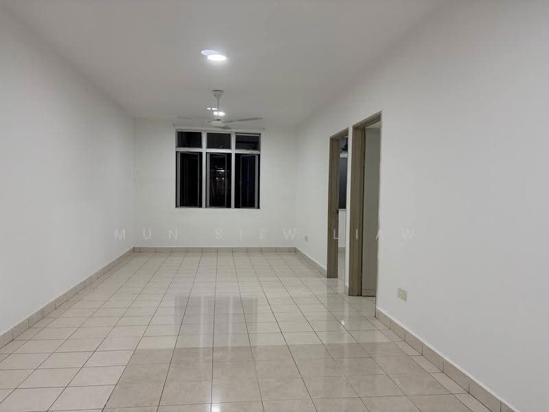 Apartment for Sale at Putatan Platinum Apartment - Mun Siew Liaw - Living Room - PropertyGuru.com.my