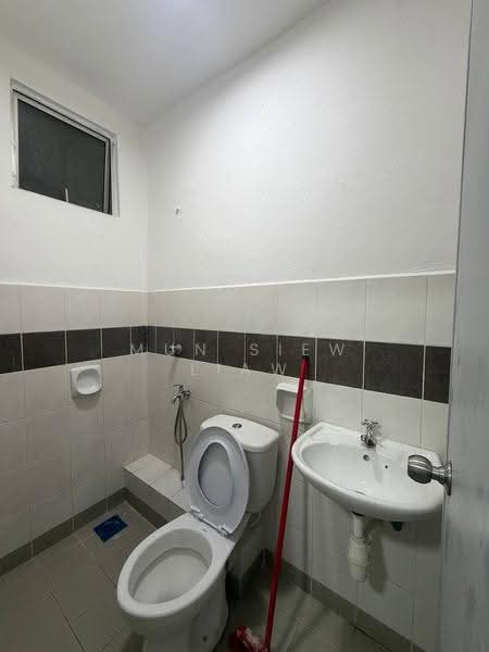 Apartment for Sale at Putatan Platinum Apartment - Mun Siew Liaw - Bathroom - PropertyGuru.com.my