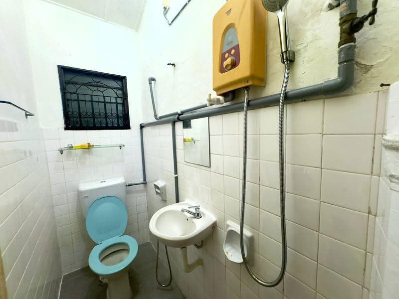 Rumah Teres 2.5-Tingkat untuk Dijual di Taman Rasmi Jaya (Ulu Kelang) - Abid Sabarudin - Bathroom - PropertyGuru.com.my