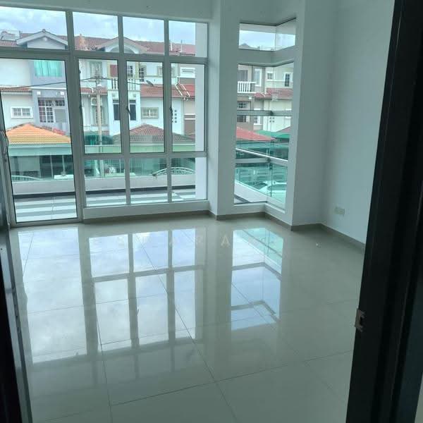 Rumah Berkembar untuk Dijual di Taman Bukit Mewah (Kajang) - Esharani . - PropertyGuru.com.my