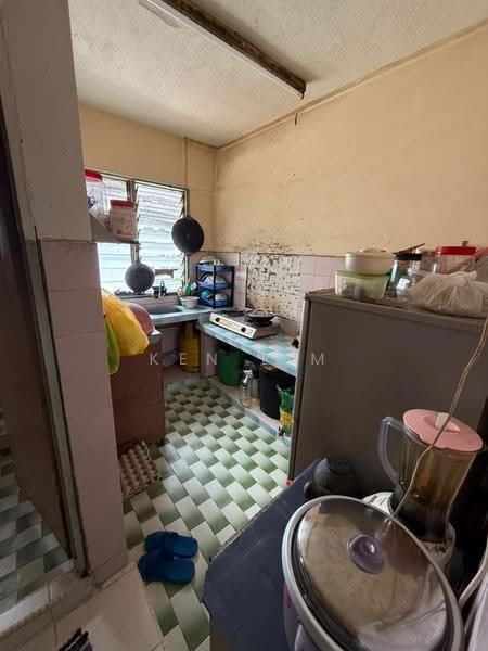 Flat for Sale at Taman Ampang Mewah - Ken Lim - Kitchen - PropertyGuru.com.my