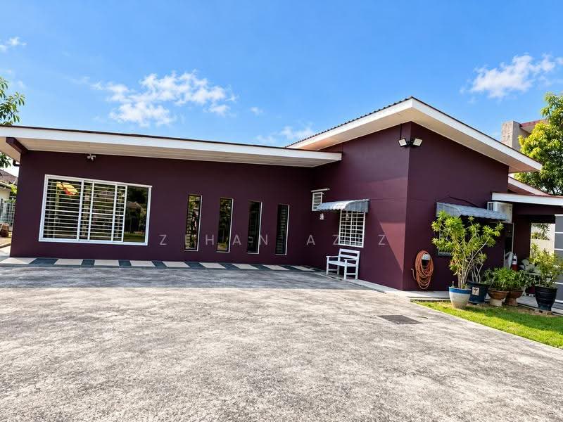 Rumah Banglo untuk Dijual di Kampung Melayu Batu 16 (Rawang) - Zihan Aziz - Exterior - PropertyGuru.com.my