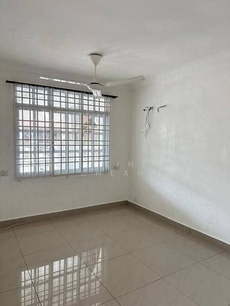 1-storey Terraced House for Sale in Sungai Ara (Penang) - Celine Cheah - Living Room - PropertyGuru.com.my