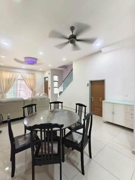 2-storey Terraced House for Rent in Taman Mount Austin (Tebrau) - Daphne Lee - Dining Room - PropertyGuru.com.my