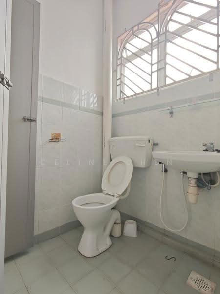 Terraced House for Sale in Taman Merdeka Jaya (Batu Berendam) - Celine Chen - Bathroom - PropertyGuru.com.my