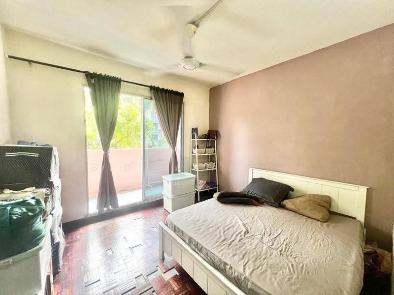 Pangsapuri untuk Dijual di Menara Cenderawasih - Abid Sabarudin - Bedroom - PropertyGuru.com.my