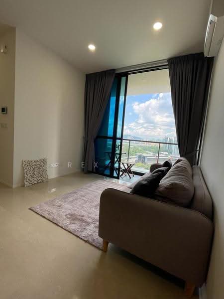 Kediaman Servis untuk Dijual di 10 Stonor - Rex Tan - Living Room - PropertyGuru.com.my