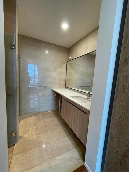Kediaman Servis untuk Dijual di 10 Stonor - Rex Tan - Bathroom - PropertyGuru.com.my