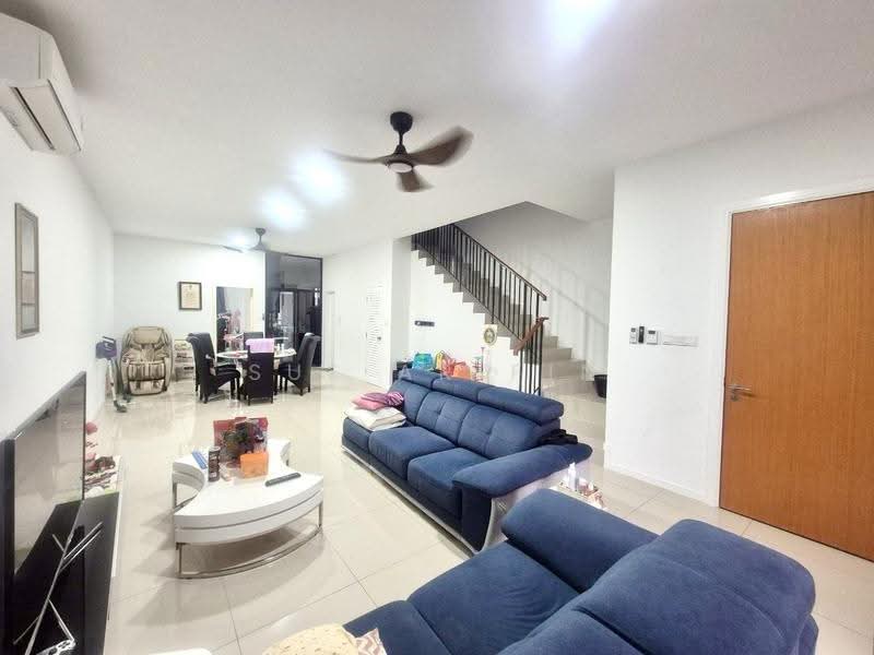 Rumah Teres 2-Tingkat untuk Dijual di Cyberjaya (Selangor) - Sue Arifin - Living Room - PropertyGuru.com.my