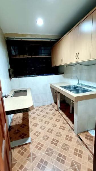Flat for Sale at Seri Pulai - Ken Lim - Kitchen - PropertyGuru.com.my