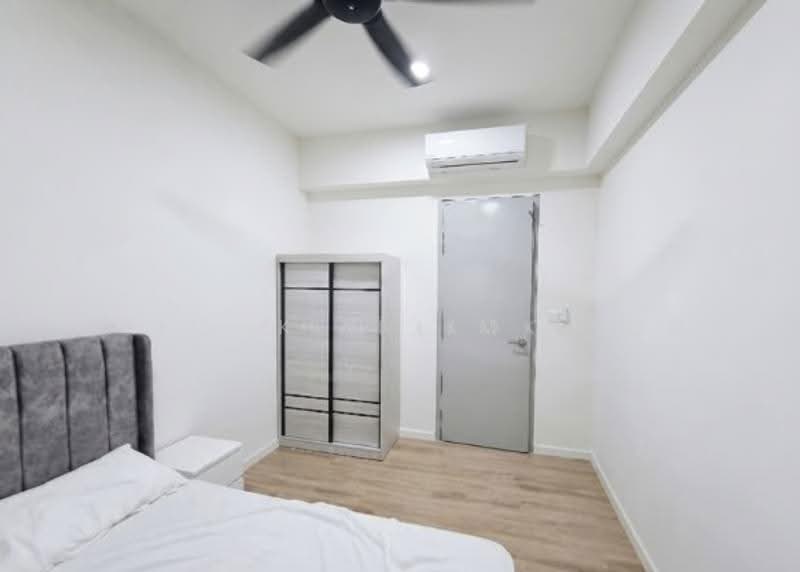 Kediaman Servis untuk Dijual di Emerald 9 - Ken Lim - Bedroom - PropertyGuru.com.my