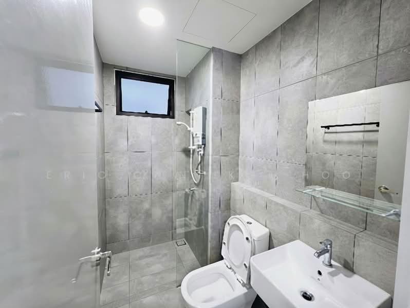 Kediaman Servis untuk Dijual di Emerald 9 - Ken Lim - Bathroom - PropertyGuru.com.my