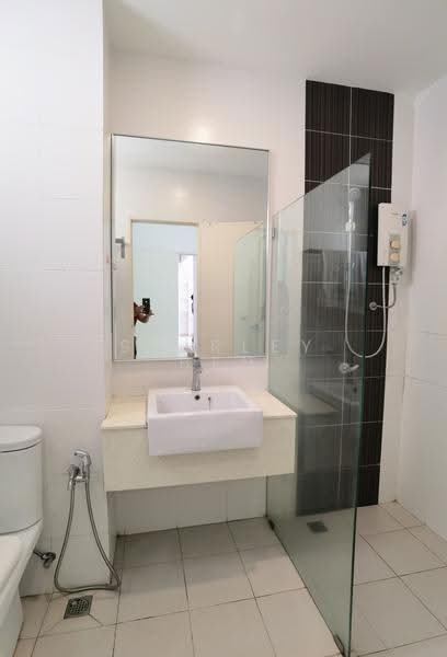 Kondominium untuk Disewa di One Imperial - Shirley Beh - Bathroom - PropertyGuru.com.my