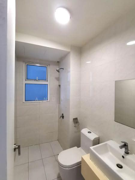 Kediaman Servis untuk Dijual di Eco Sky - Andy Gan - Bathroom - PropertyGuru.com.my