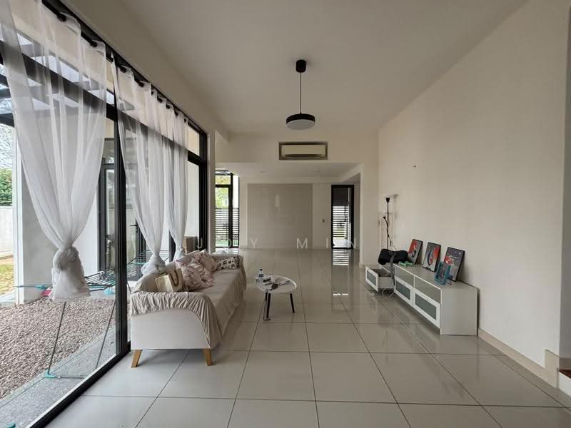 Rumah Teres untuk Disewa di Medini (Iskandar Puteri (Nusajaya)) - Joy Min - Living Room - PropertyGuru.com.my