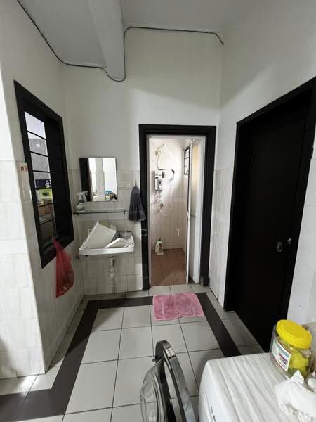 Terraced House for Rent in Taman Cheras Indah (Ampang) - Eric Teh - Bathroom - PropertyGuru.com.my