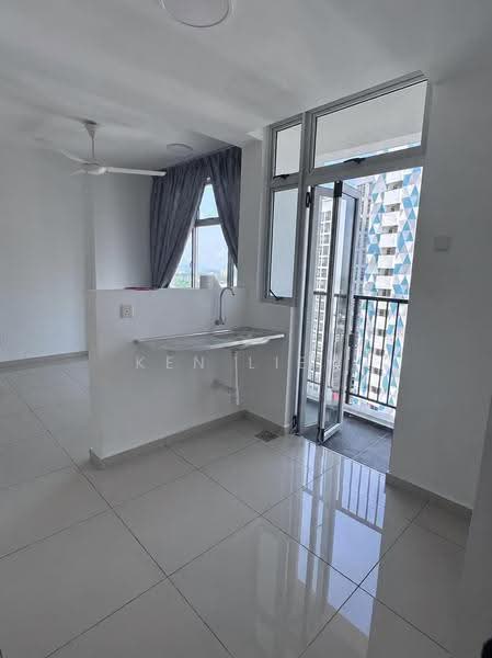 Kediaman Servis untuk Dijual di Midas @ Seri Alam - Ken Liew - Balcony - PropertyGuru.com.my