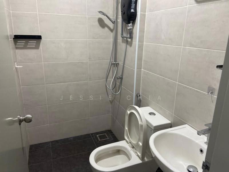 Service Residence for Rent at B11 Parkland Residence - Jessie Chia - Bathroom - PropertyGuru.com.my