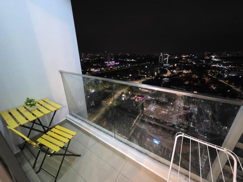 Kediaman Servis untuk Disewa di Cybersquare - Mark Lee - Balcony - PropertyGuru.com.my