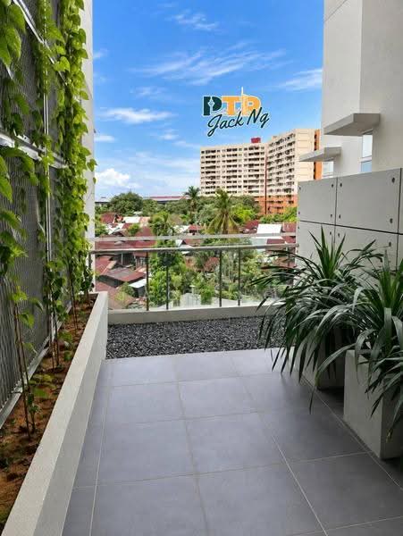Kondominium untuk Dijual di Ocean View Residences - Jack Ng - Balcony - PropertyGuru.com.my
