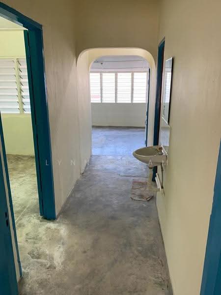 Rumah Teres untuk Disewa di Taman Century (Johor Bahru) - Lynn Chiam - Corridor - PropertyGuru.com.my