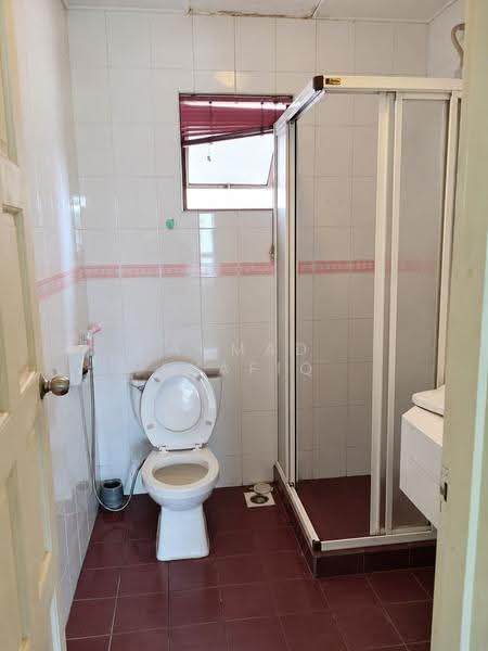 Condominium for Sale at Marina Court Resort Condominium - AHMAD SYAFIQ - Bathroom - PropertyGuru.com.my