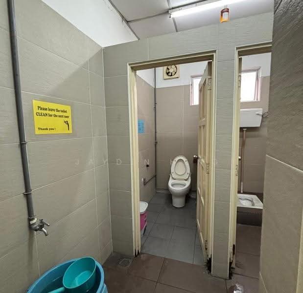 Detached Factory for Sale in Taman Kepong (Kepong) - Jayden Heng - Bathroom - PropertyGuru.com.my