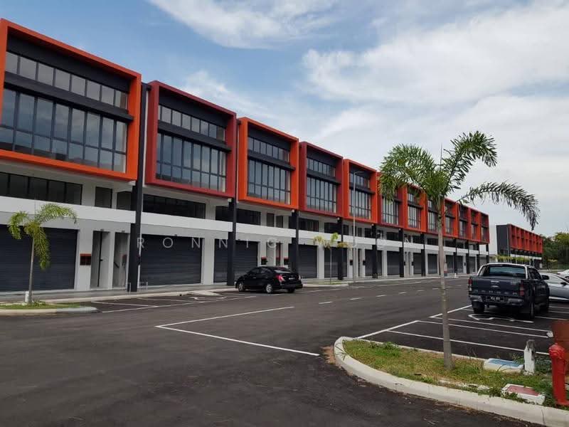 Terrace Factory for Sale in Seksyen 32 (Shah Alam) - Ronnic Woon - Exterior - PropertyGuru.com.my