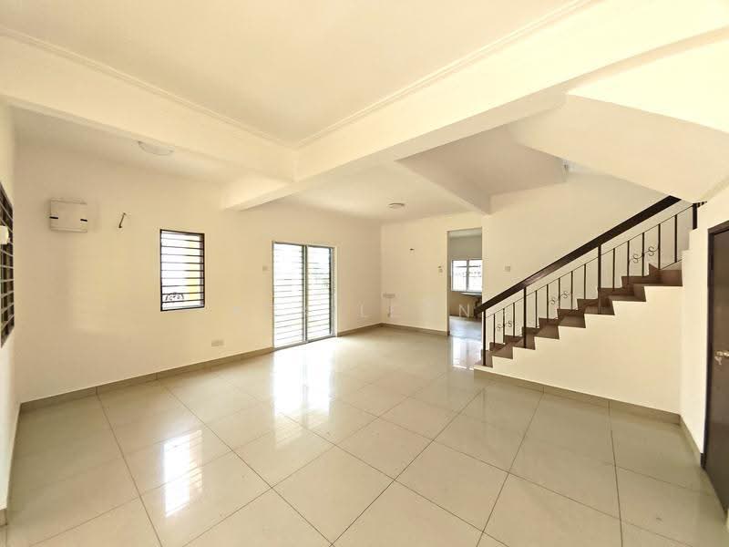 Rumah Teres 2-Tingkat untuk Dijual di TAMAN PUCHONG UTAMA (Puchong) - Zack Leong - Living Room - PropertyGuru.com.my